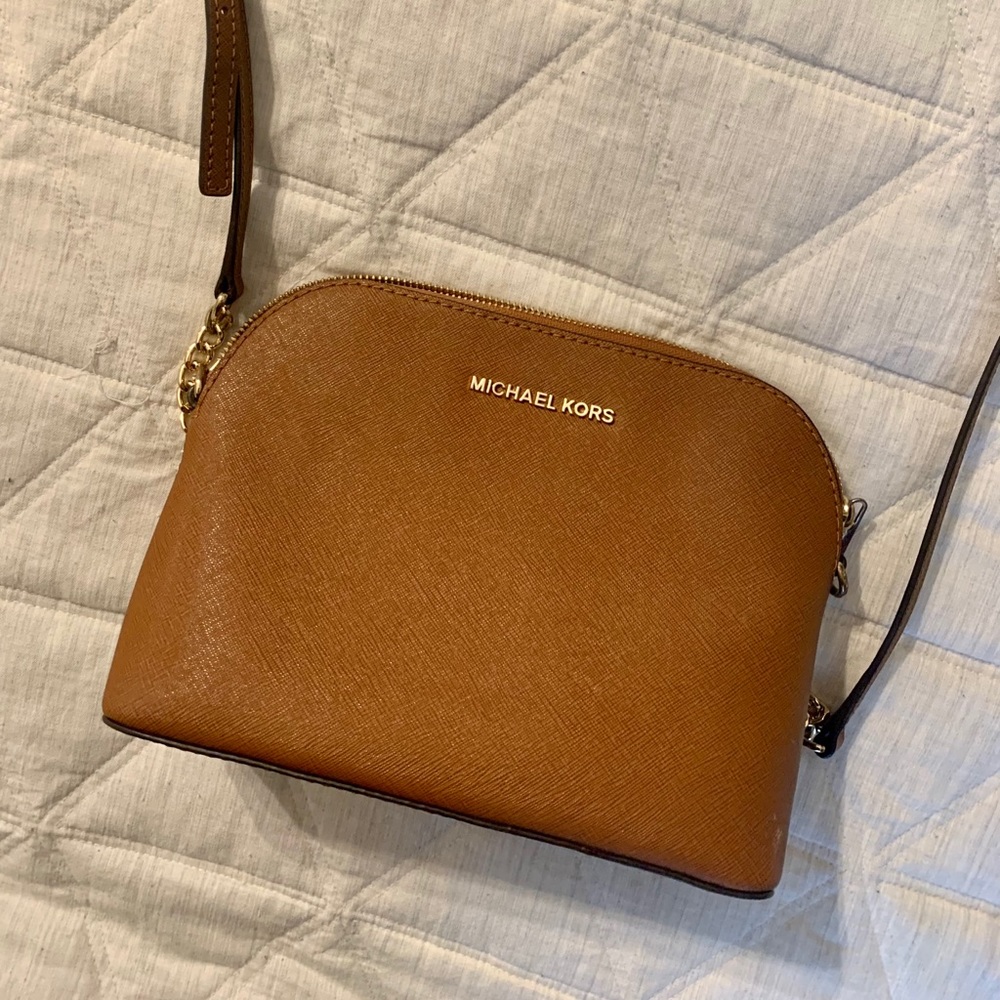 Michael Kors Medium Dome Crossbody
